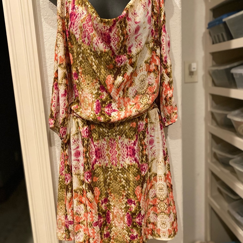 Pink Snake Skin Look - Picture 2 of 4